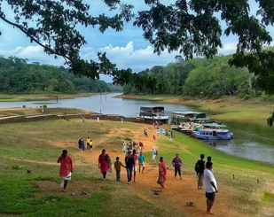 Munnar & Thekkady Tour package 